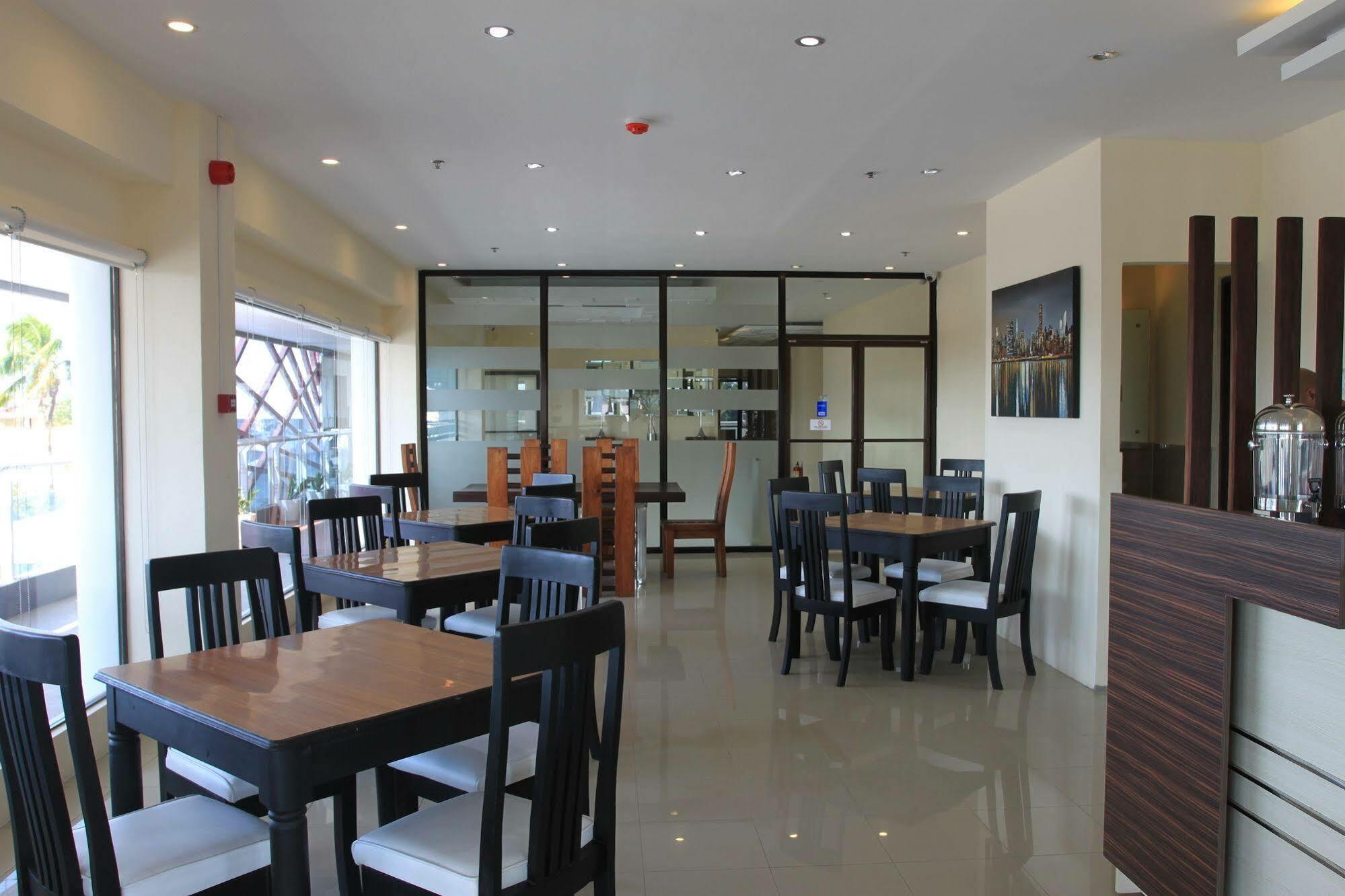 Sumo Asia Hoteles Davao Exterior foto