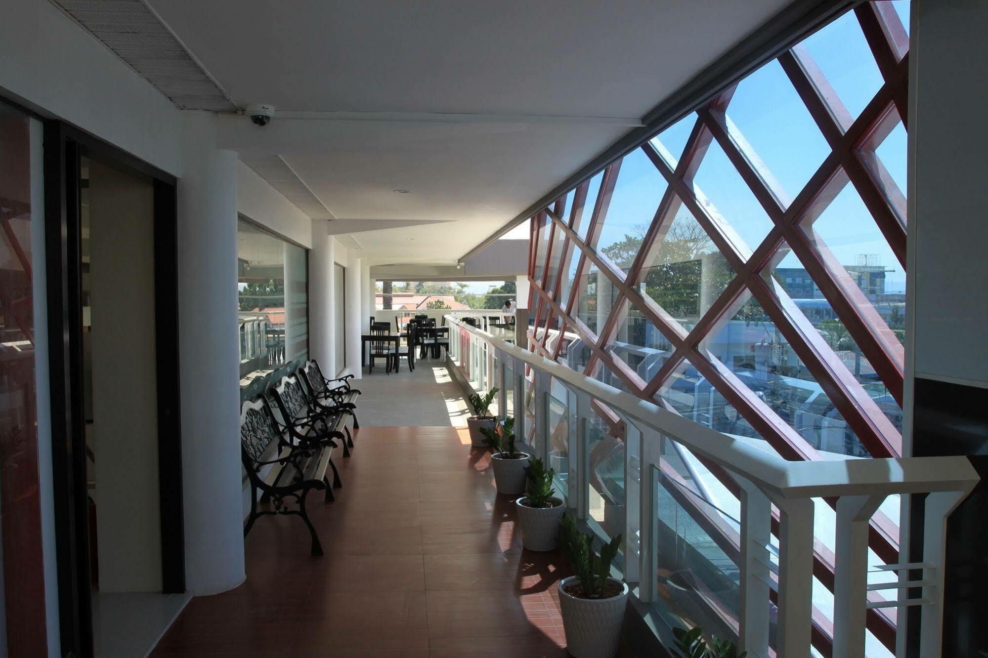 Sumo Asia Hoteles Davao Exterior foto